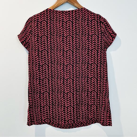 LOFT Geometric Print Lightweight Blouse Red Black Size Small EUC - Picture 12 of 15